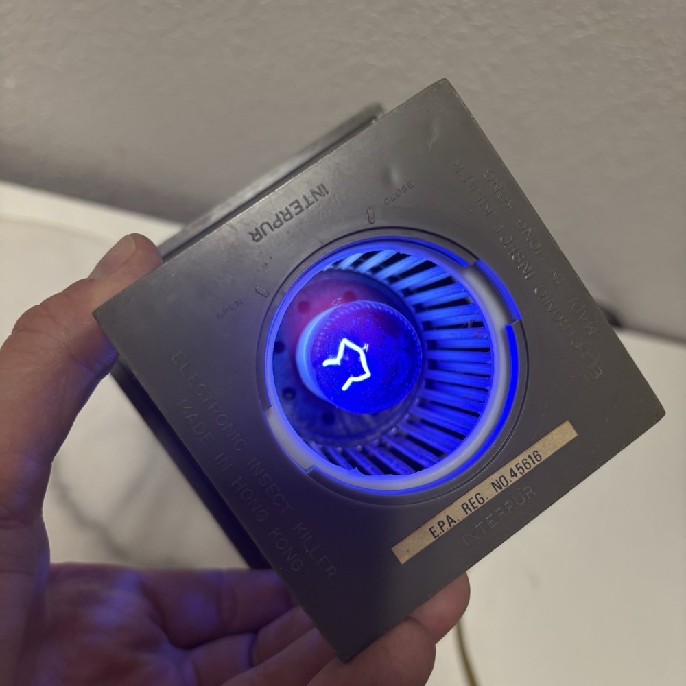 Vintage Small Interpur Electronic Bug Zapper Working