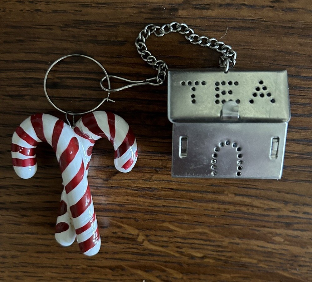 Metal House Shaped Tea Infuser Strainer With Ceramic Candy Canes