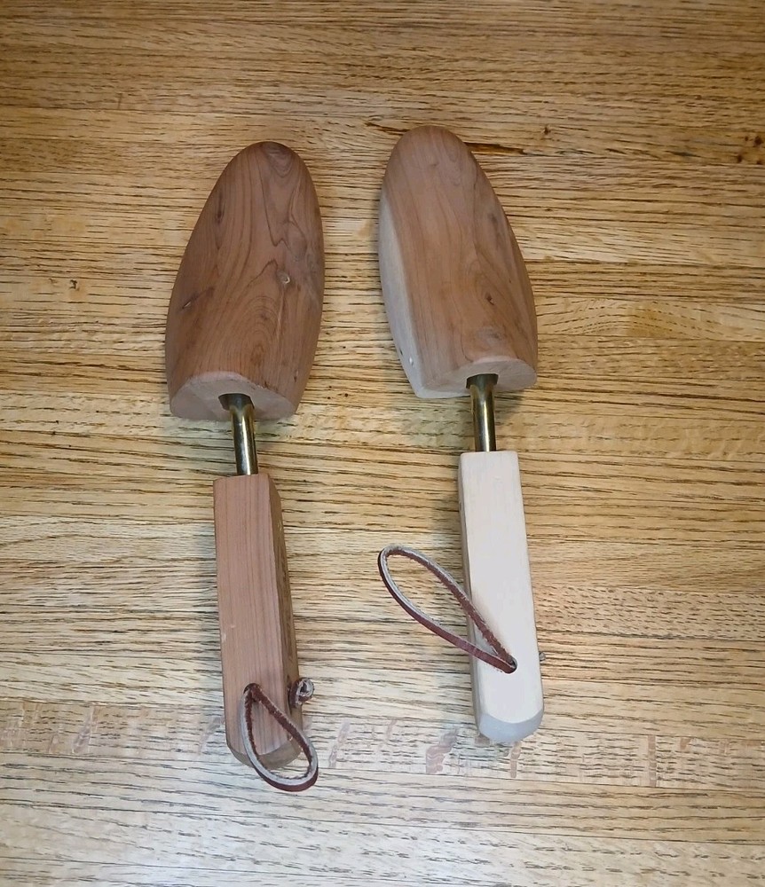 Two (2) Boot Barn Shoe Trees Size Medium Cedar Spring Loaded Shoe Stretcher