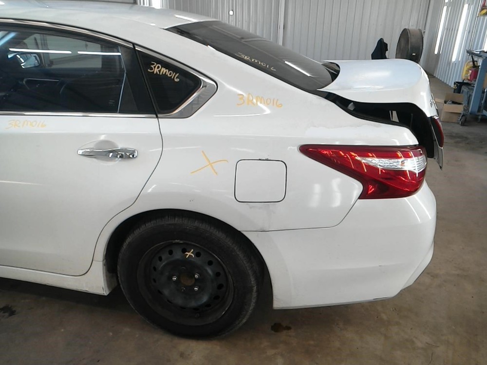 ALTIMA 2017 Fuse Box Cabin 104952603