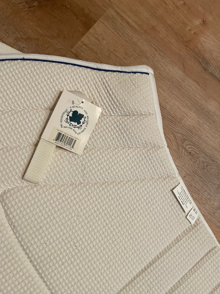 Pacific Rim Internation New With Tags White Ventilator AP Saddle Pad
