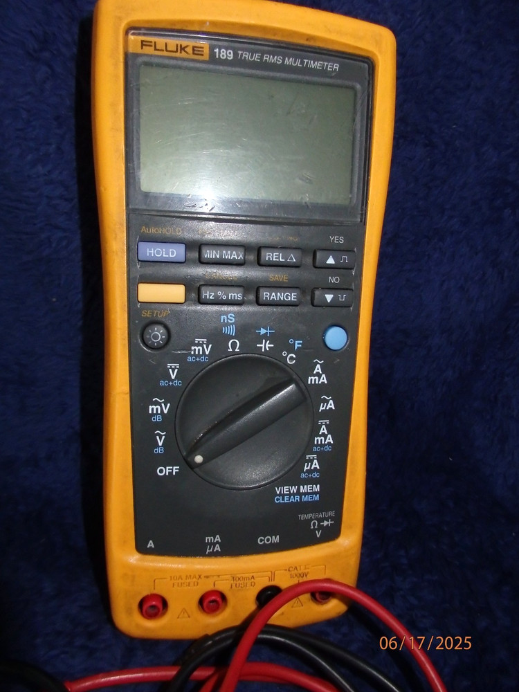 FLUKE 189 --TRUE RMS --INDUSTRIAL MULTIMETER WITH DATA LOGGER!