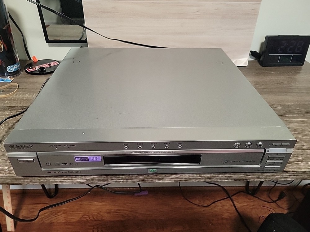 Sony 5 disc CD / DVD changer