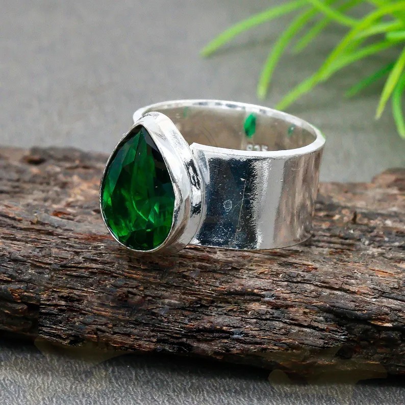 Solid 925 Sterling Silver Natural Green Onyx Pear Gemstone Hammered Band Ring