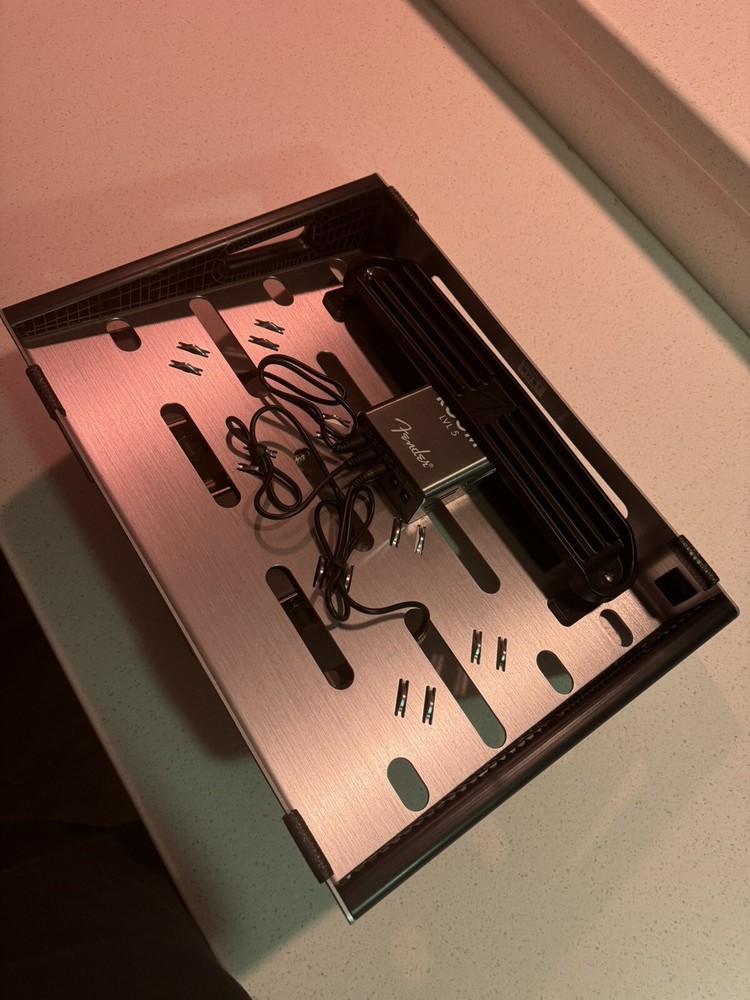 Fender Professional Pedal Board with Case - Small