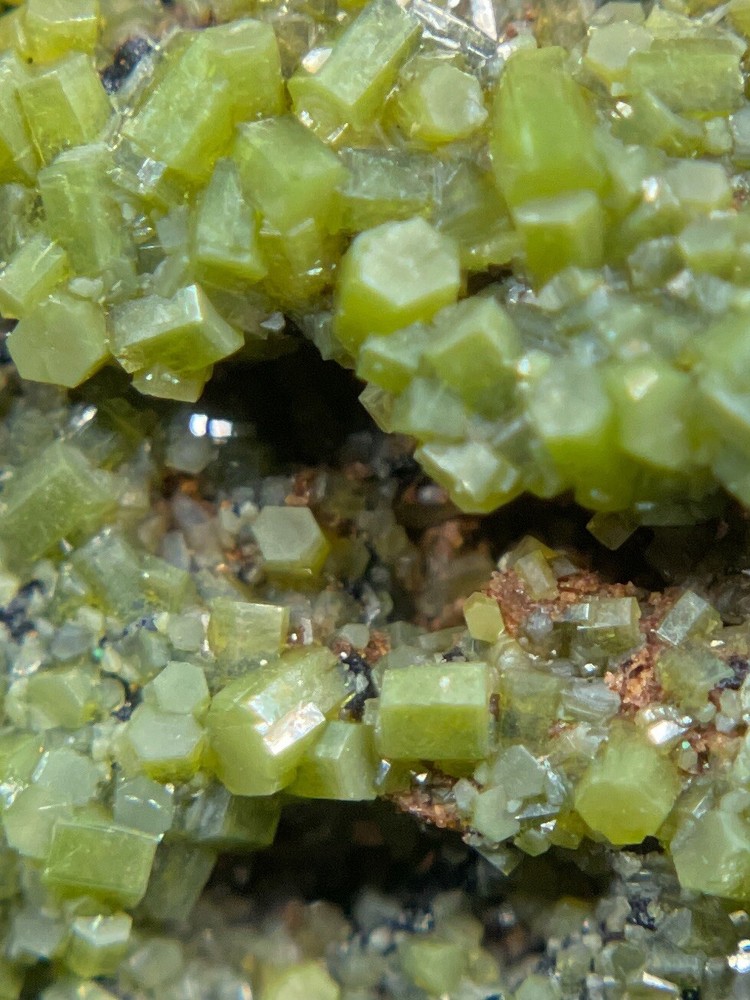 Pyromorphite, Malachite 41x20x11mm. Australia