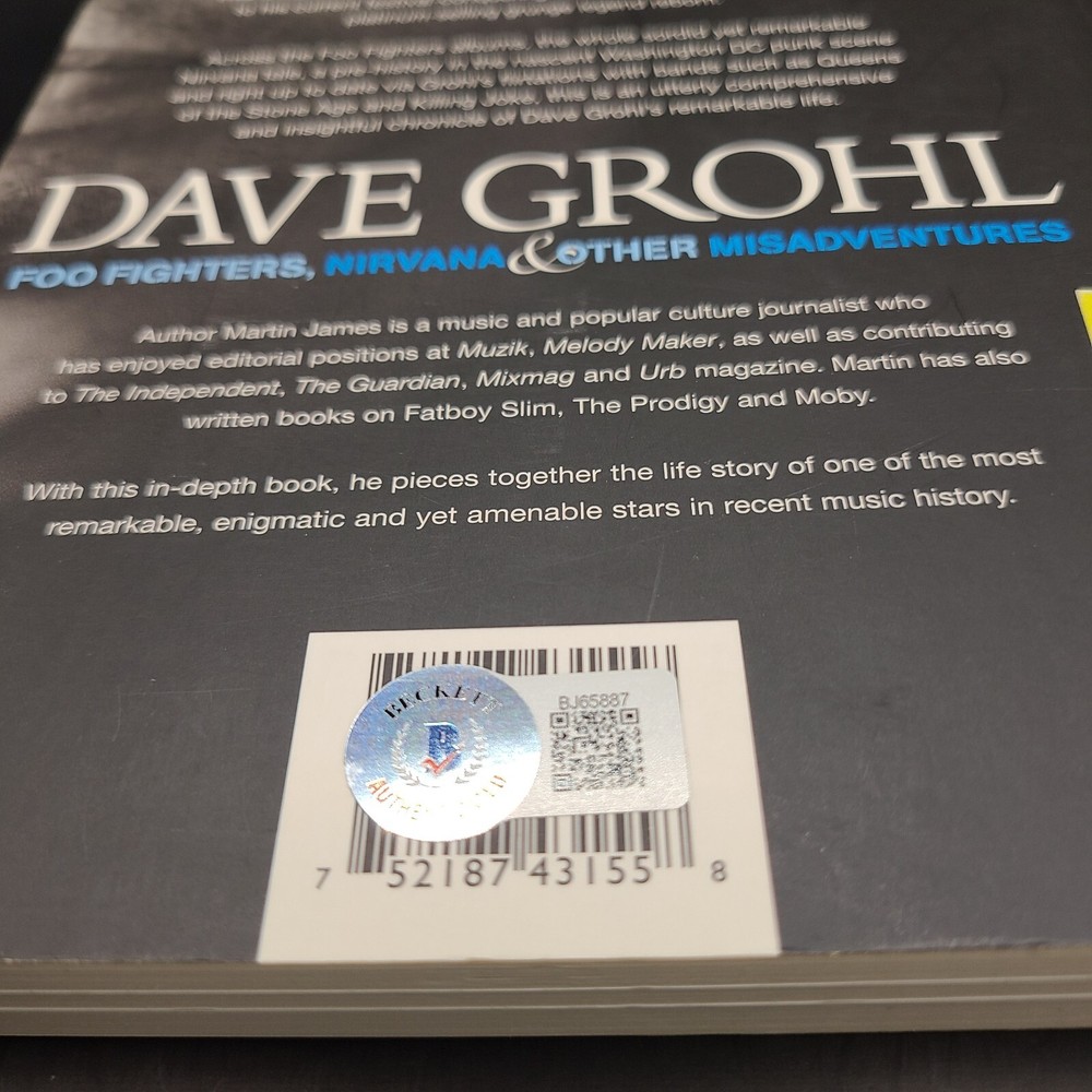 Dave Grohl Autographed Foo Fighters, Nirvana & Other Misadventures Beckett Auth.