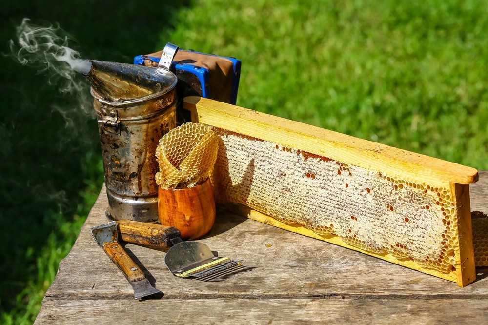 Bee-Sweet Liquid Bee Feed