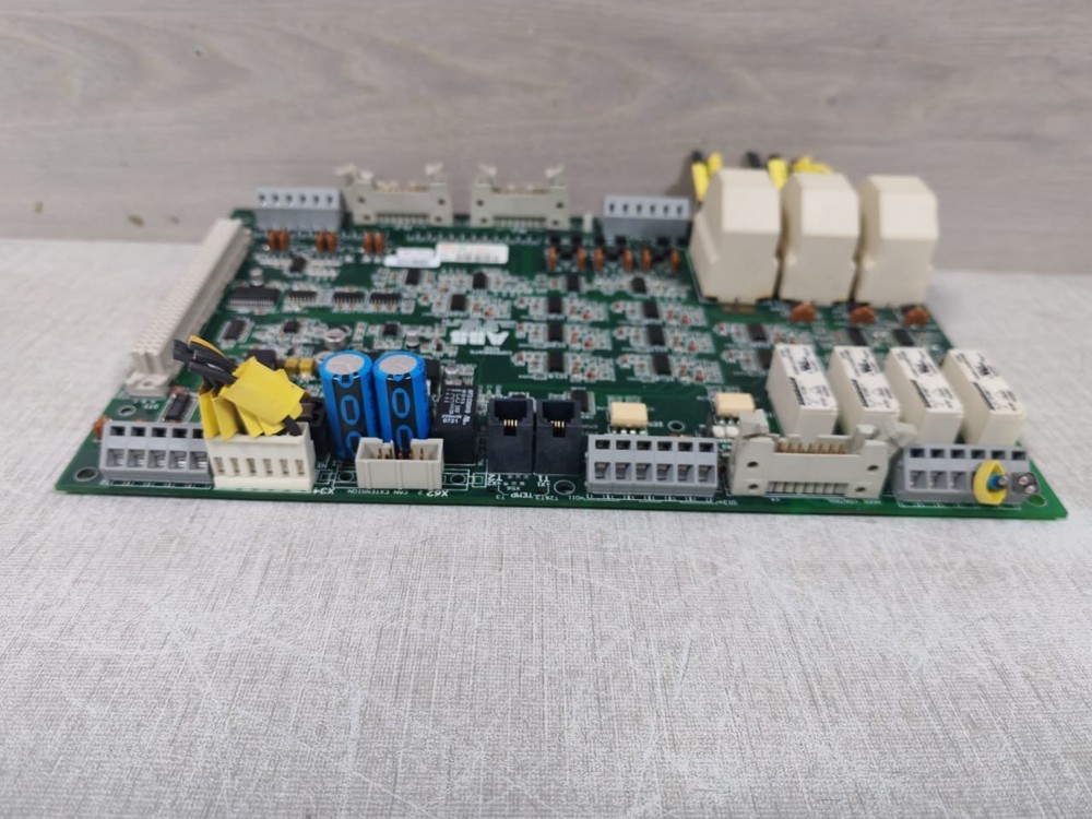 ABB 100 TAS.580.0550.G00 HARDWARE VERSION 04 BOARD ABB100