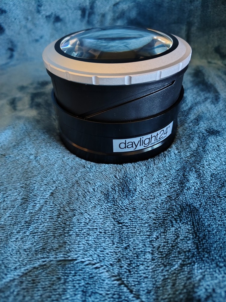 Dome Magnifier with Light, Retractable/Adjustable Zoom Lens & Case