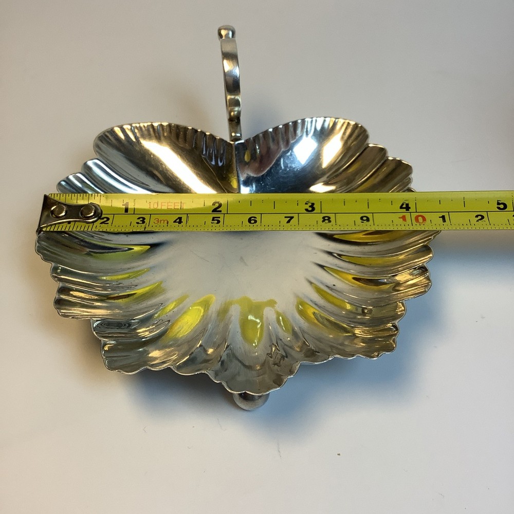 Solid Hallmarked Silver Shell Dish 68.61 grams Sheffield Assay 1900 Mappin Webb