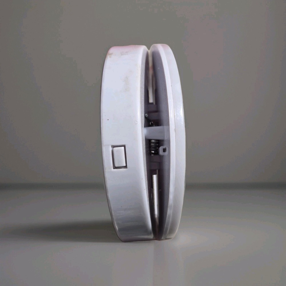 LED clip-on Light - Two AAA Battery Powerer (Included) - Missing Battery Cover