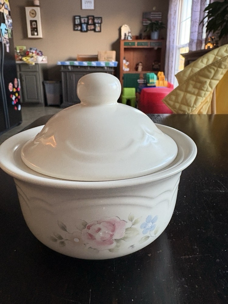 Pfaltzgraff Tea Rose Round Covered Butter. 5-5/8” Diameter