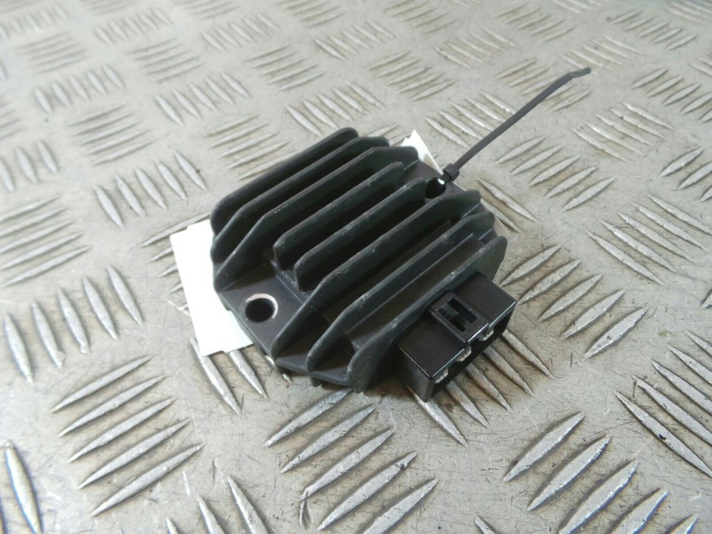 2010 YAMAHA XC 125 VITY  RECTIFIER REGULATOR