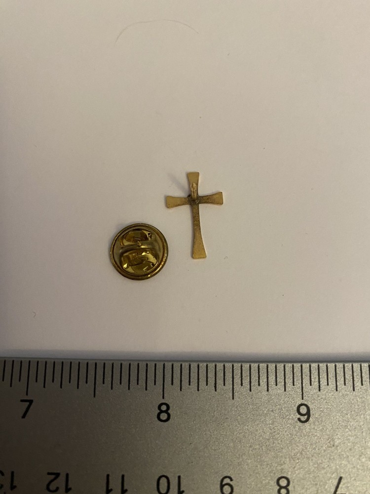 Religious Cross Lapel Pin P155