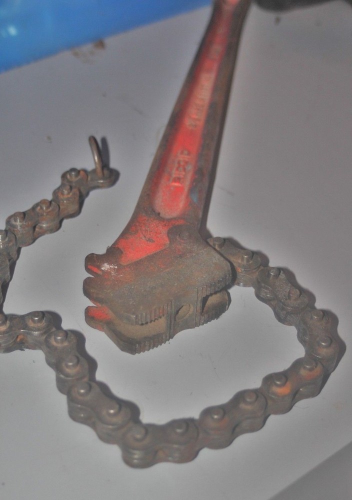 Ridgid 2-1/2" C-18 Plumber Red Chain Wrench