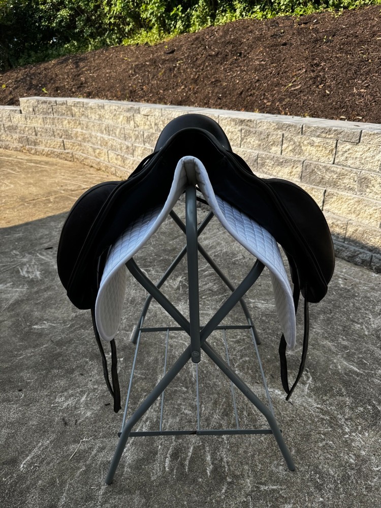 17” (M) Prestige D1K Zero X-Technology Dressage Saddle