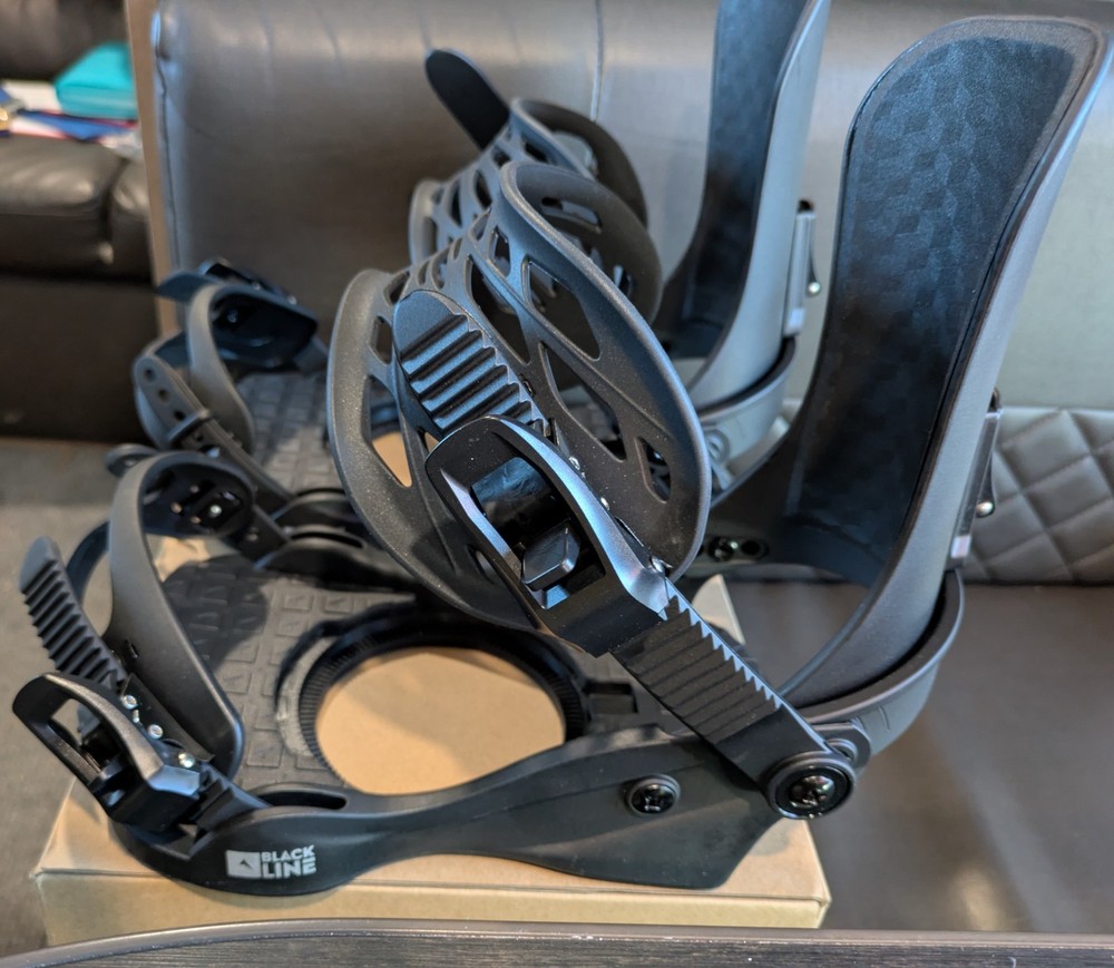 Black-Line Quicksett Origin Snowboard Bindings Size Medium Brand New