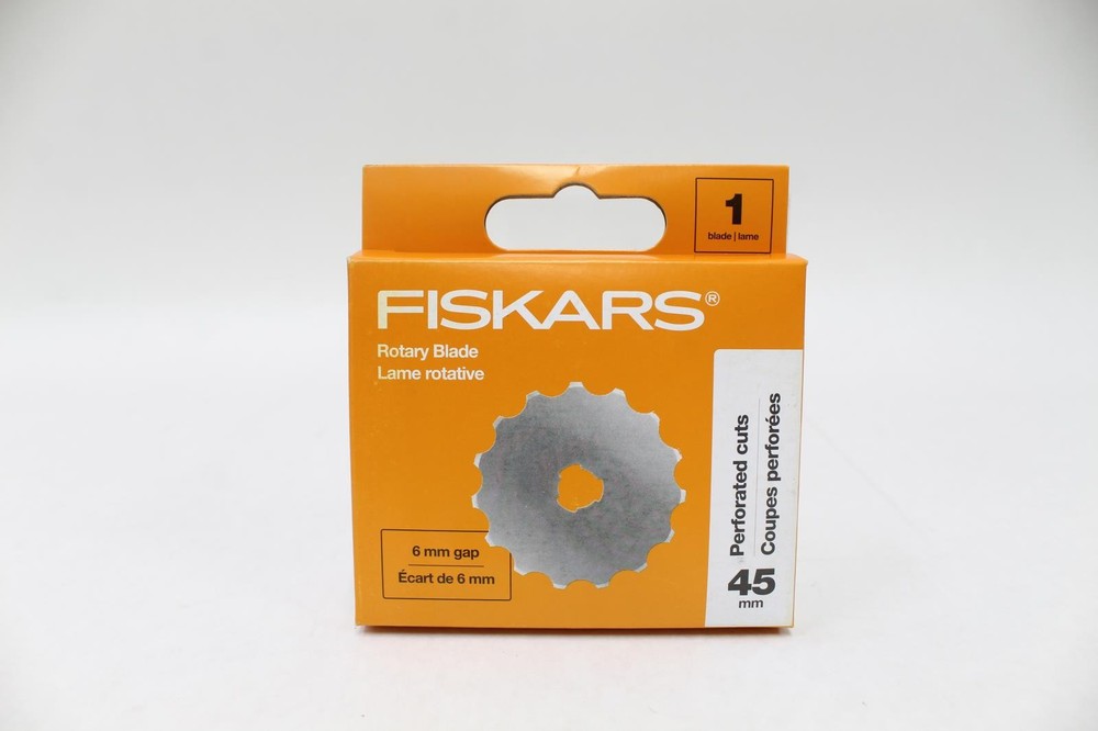 Fiskars 45mm Rotary Cutter Replacement Blades, Perforated Cuts & Multiple Layers