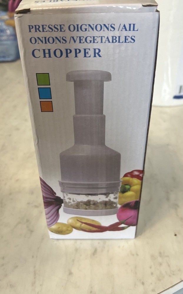 Manual Push Function Vegetable Chopper White Plastic with Container Lid Knife G…