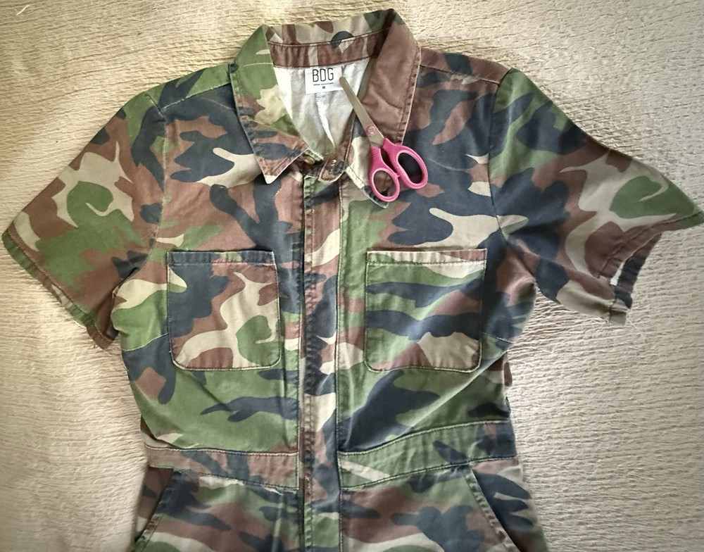 Urban Outfitters Camo Flight Jumpsuit Size Medium $25