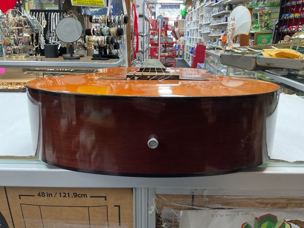 madeira C-60 classical acoustic guitar