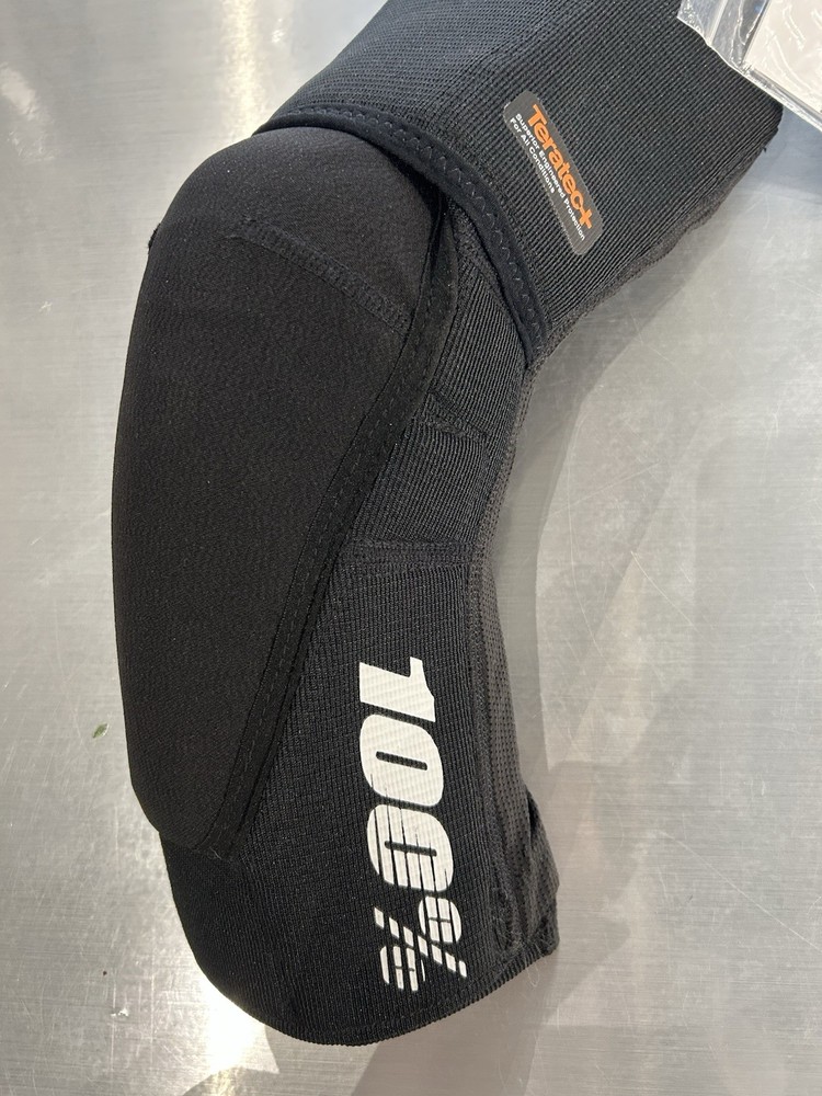 Knee Guard 100% MTB Teratec Level 1 - M - Black