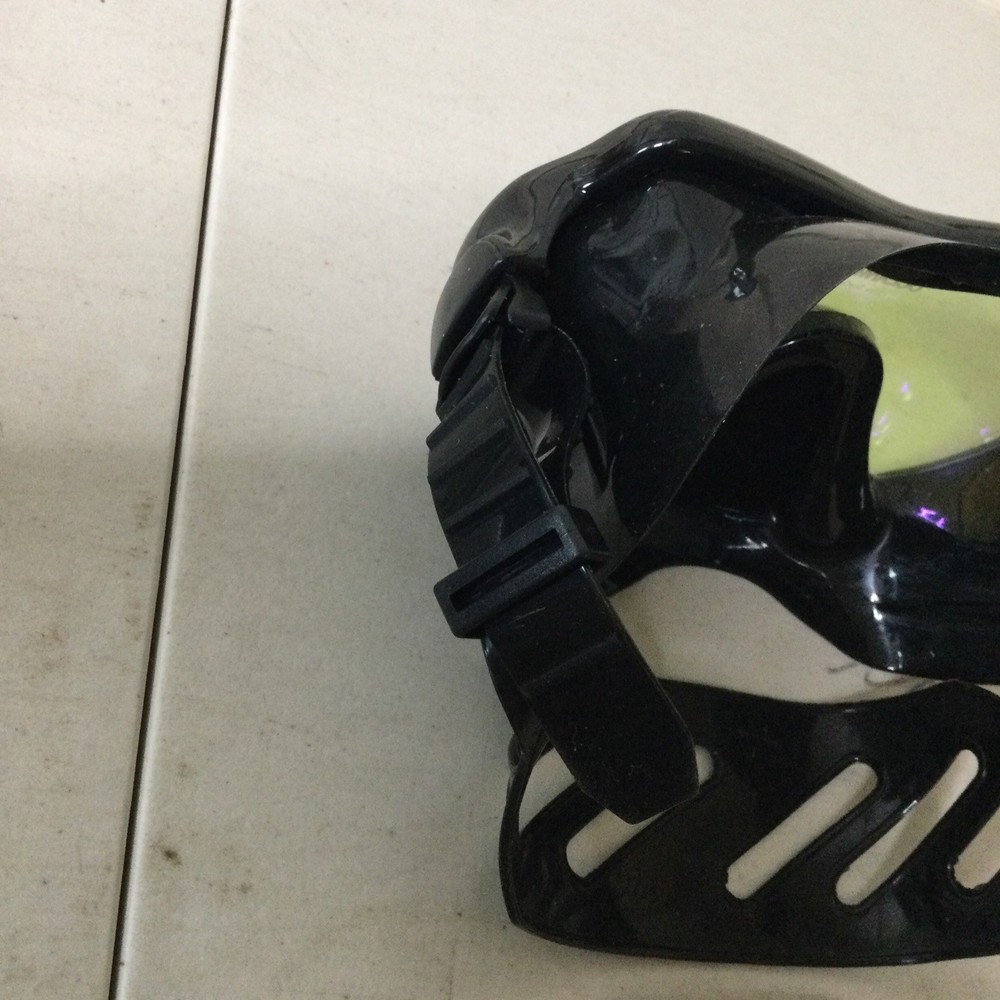 Oceanways SuperView AccuColor Mask - Yellow Inner Coating