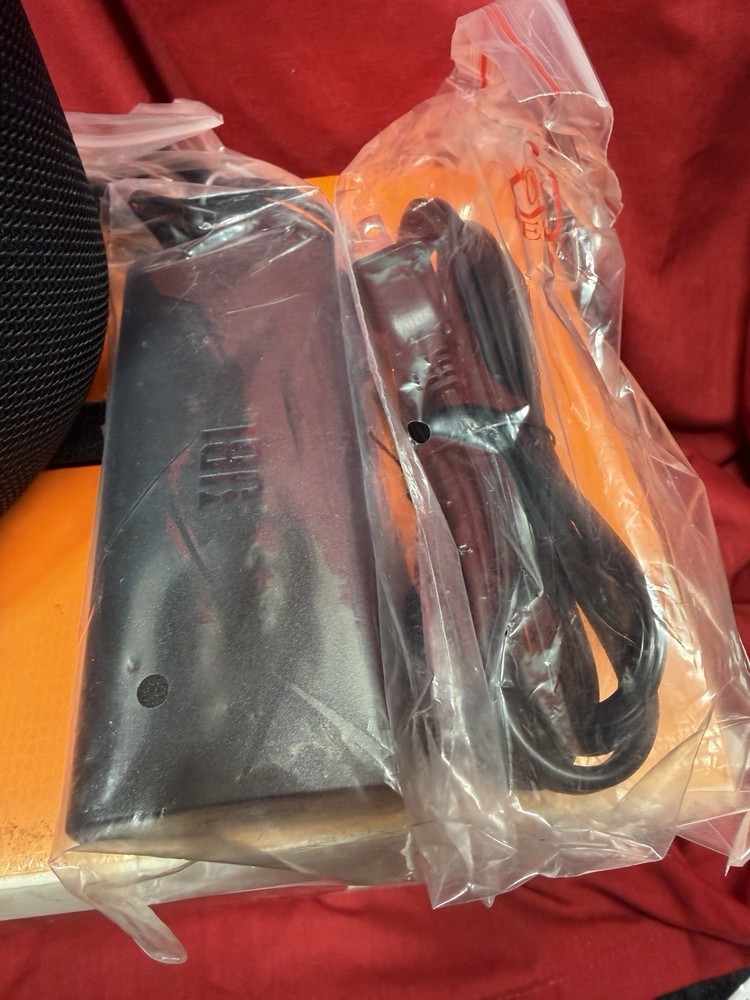 JBL LINK 300 Bluetooth Wi Fi Voice-Activated Speaker Google Assistant