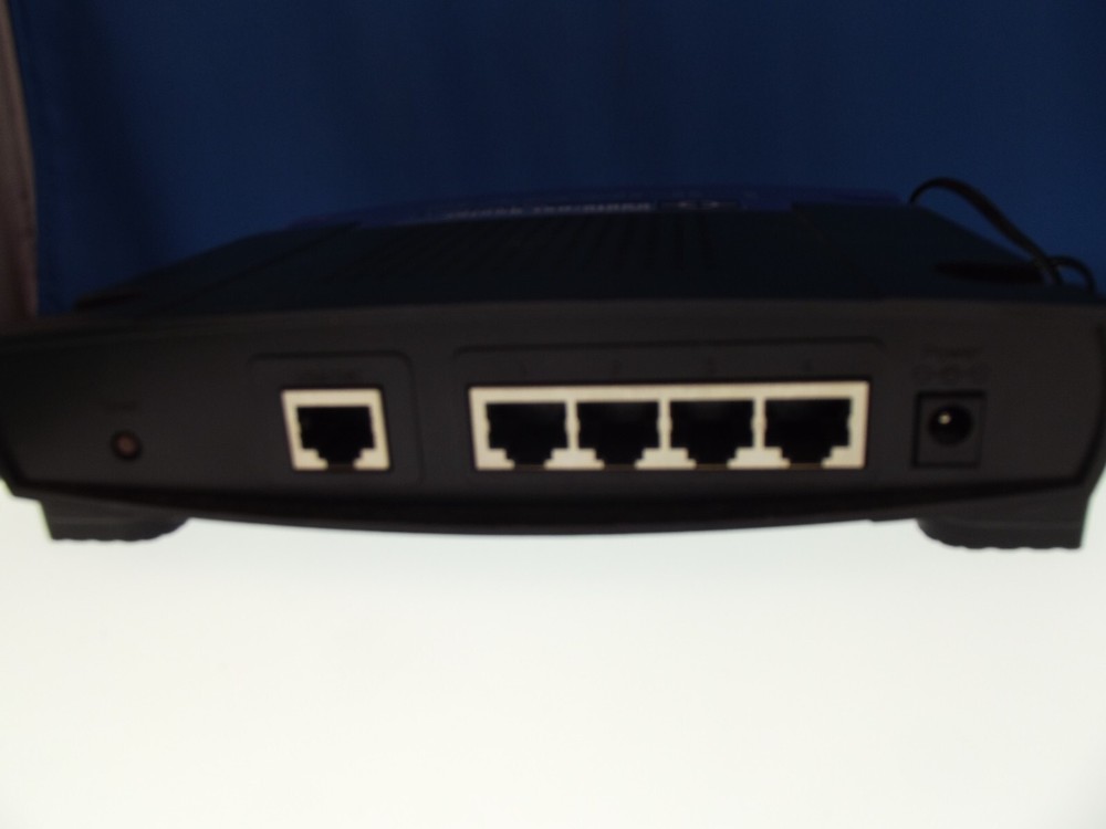 LINKSYS BEFSR41 EtherFast Cable DSL Router with 4-Port Switch