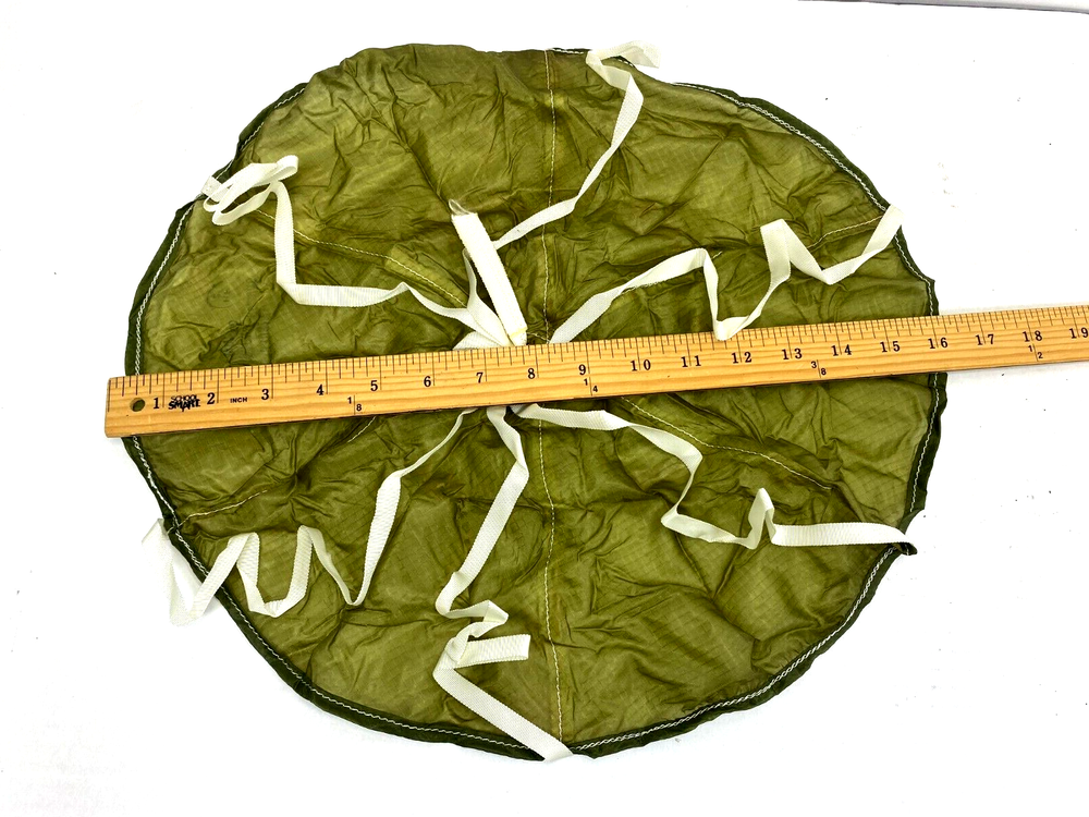 Small 16'' Chaff Parachute 3pk