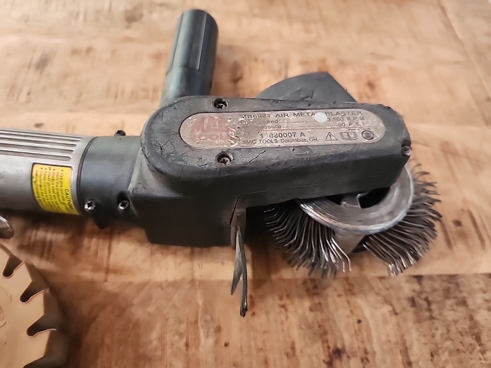 Mac Tool MB6901 Surface Blaster Air Tool Surface Prep Auto Body Pneumatic