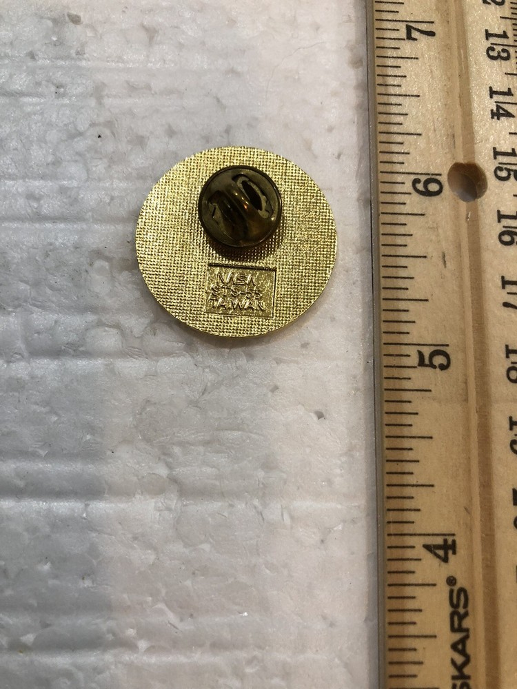 Vintage NASA Discovery Space shuttle Pin