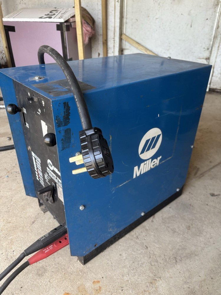 Econo-Twin Constant Current AC/DC Stick Miller Welder