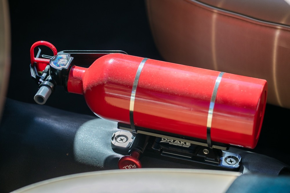 FIREX-MNT-DAG Scott Drake Quick Release Fire Extinguisher Mount