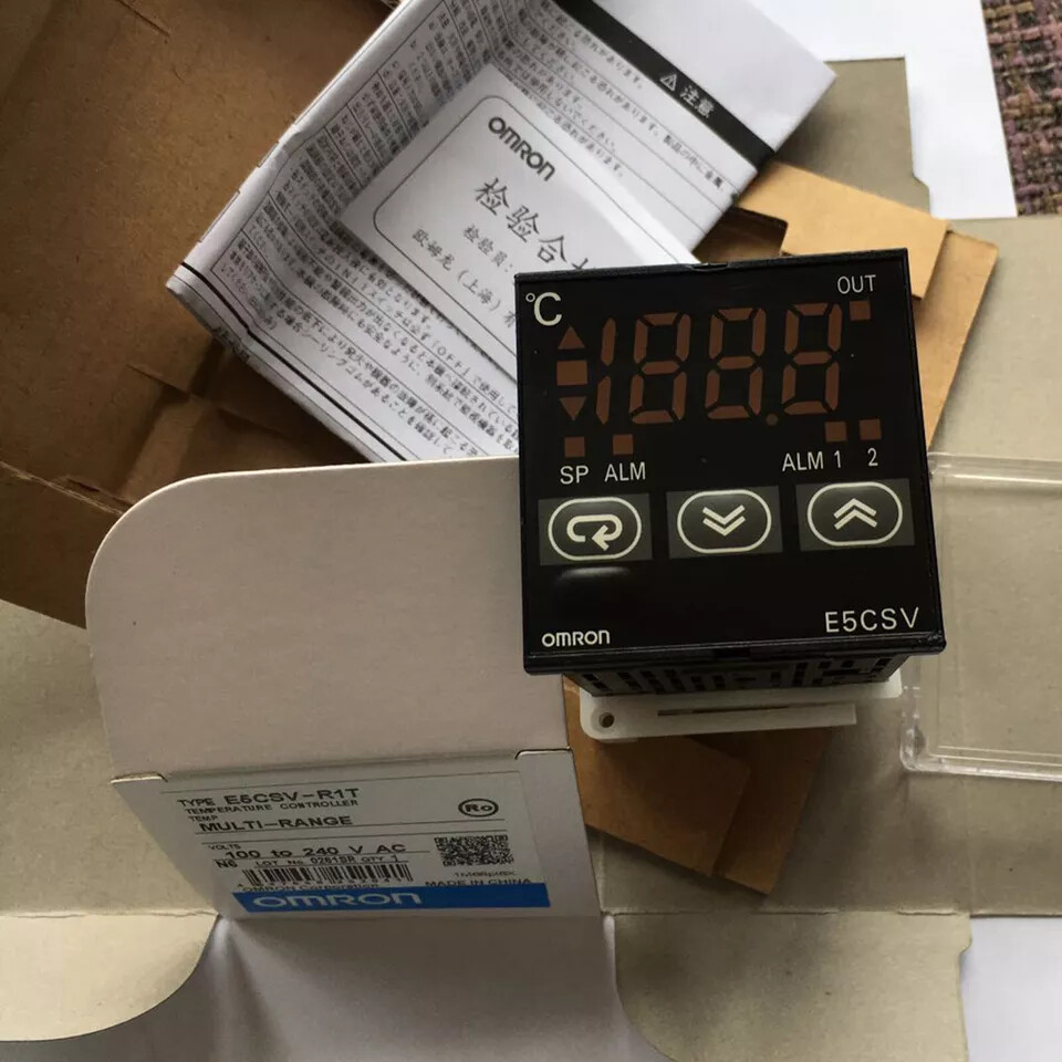New In Box OMRON E5CSV-R1T Temperature Controller