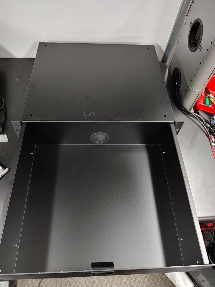 MIDDLE ATLANTIC Products D4 4 RU Rackmount Drawer