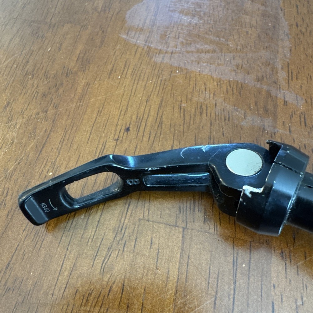 Rock Shock Front Thru Axel 15mm