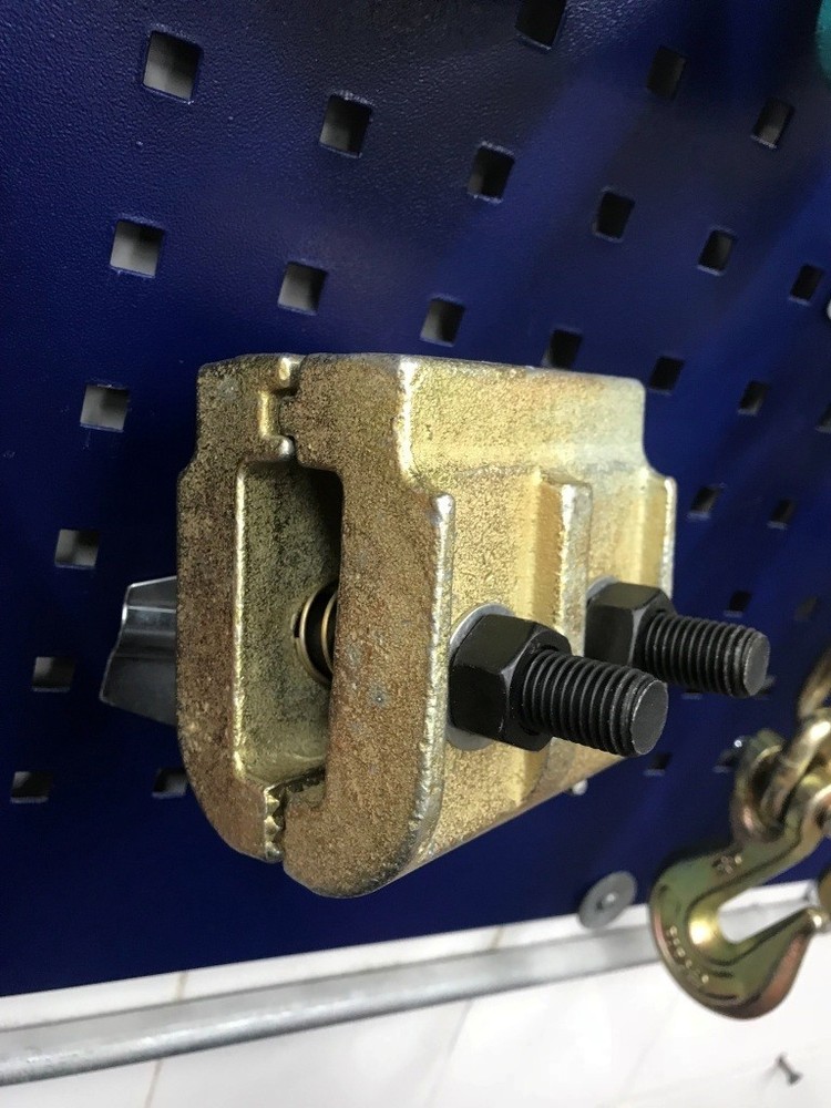 AUTO BODY FRAME MACHINE 8 PIECE TOOL AND CLAMP SPECIAL PRICING!