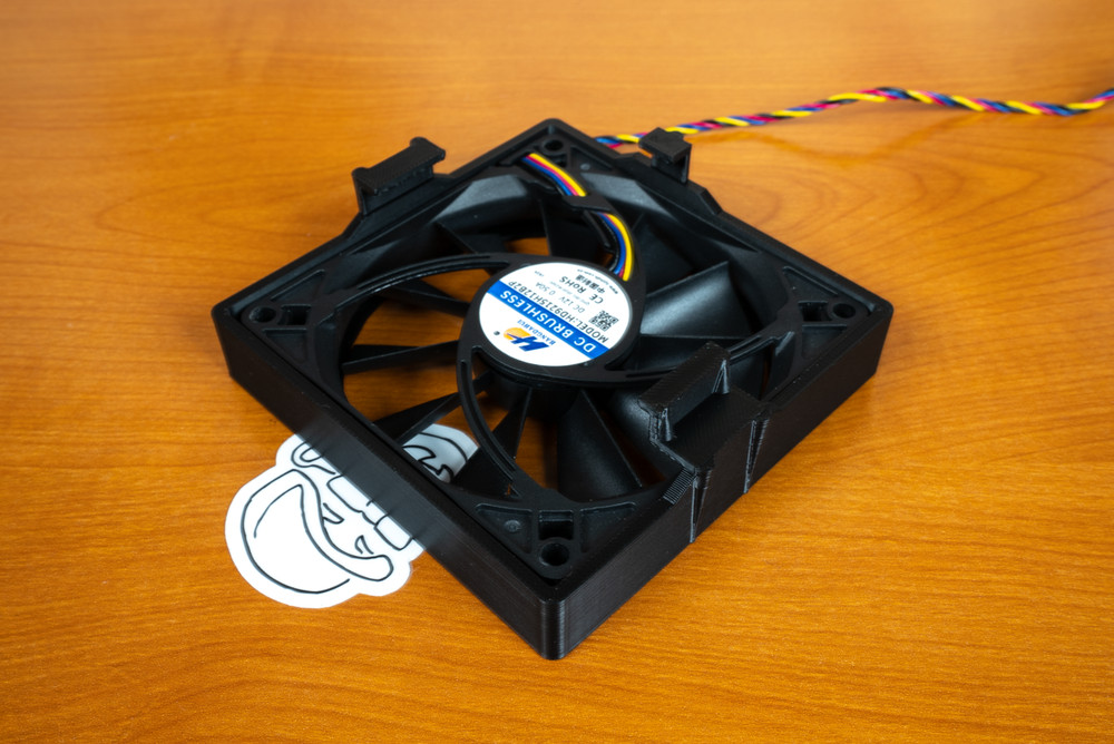 Cooling Shroud Kit for a LSI 9300-16i
