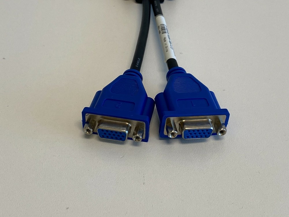 AA2: Compupack Dual VGA Cable