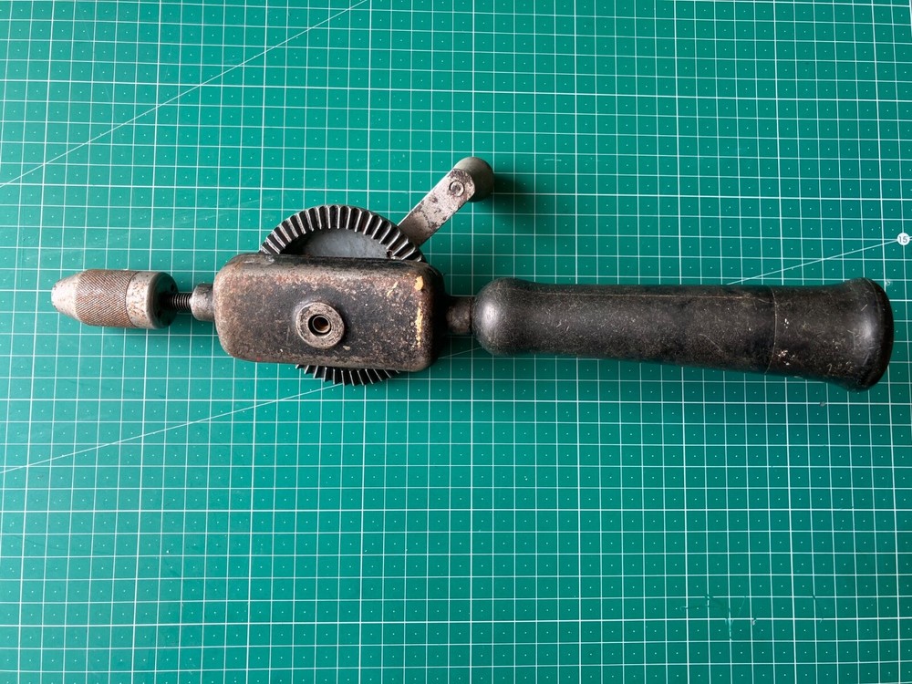 Vintage Garrington "The Robin" hand drill
