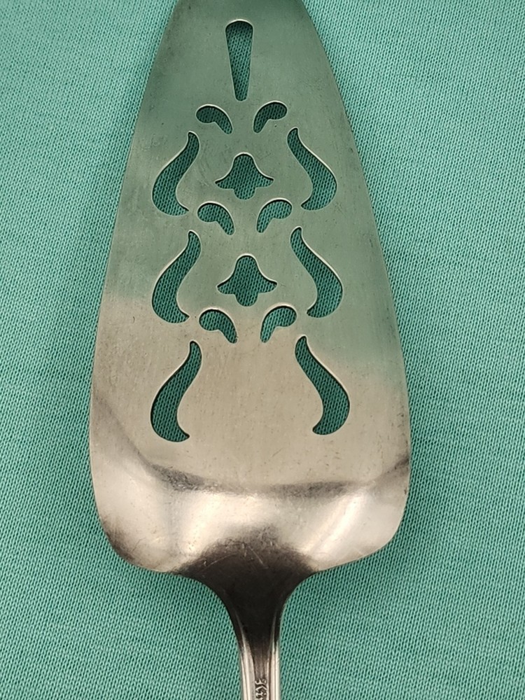 National Silver Co KING EDWARD Pierced Pie Server Silverplate 10"