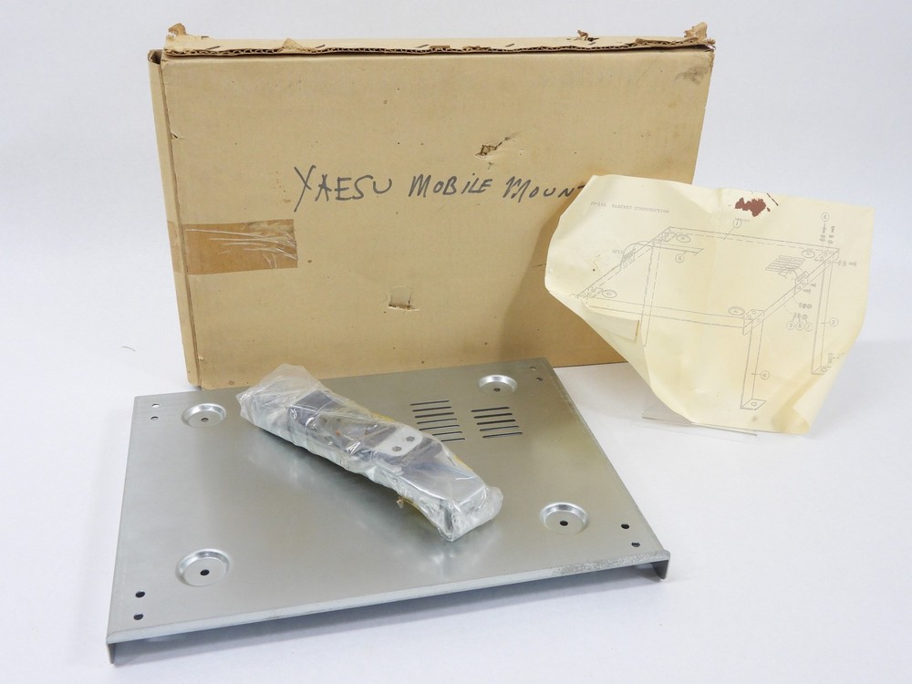 Yaesu FT-101 Mobile Mount Mounting Bracket (NOS, very nice)