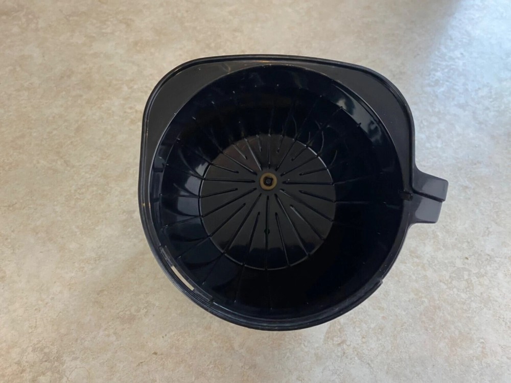 Cuisinart - Automatic Grind and Brew 12 Cup Coffeemaker DGB-400 Coffee Strainer