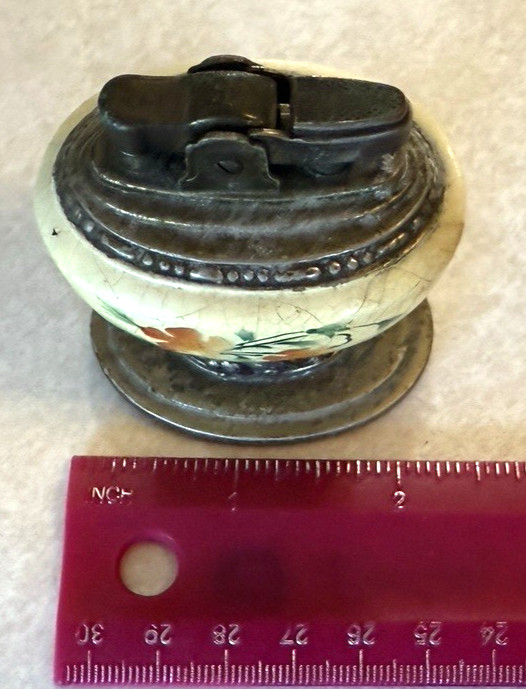 Antique Ceramic Ronson Leona Table Lighter As IS