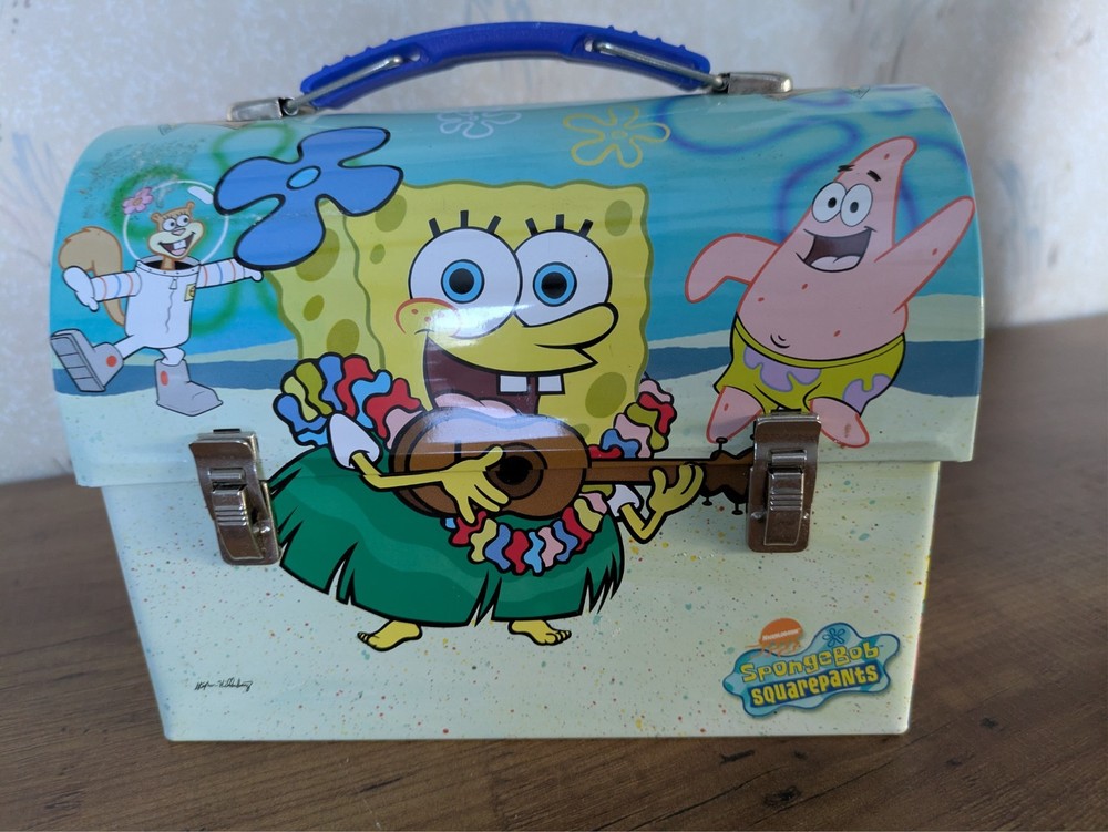 SPONGEBOB & Friends Small Tin Domed Lunch Box 2002