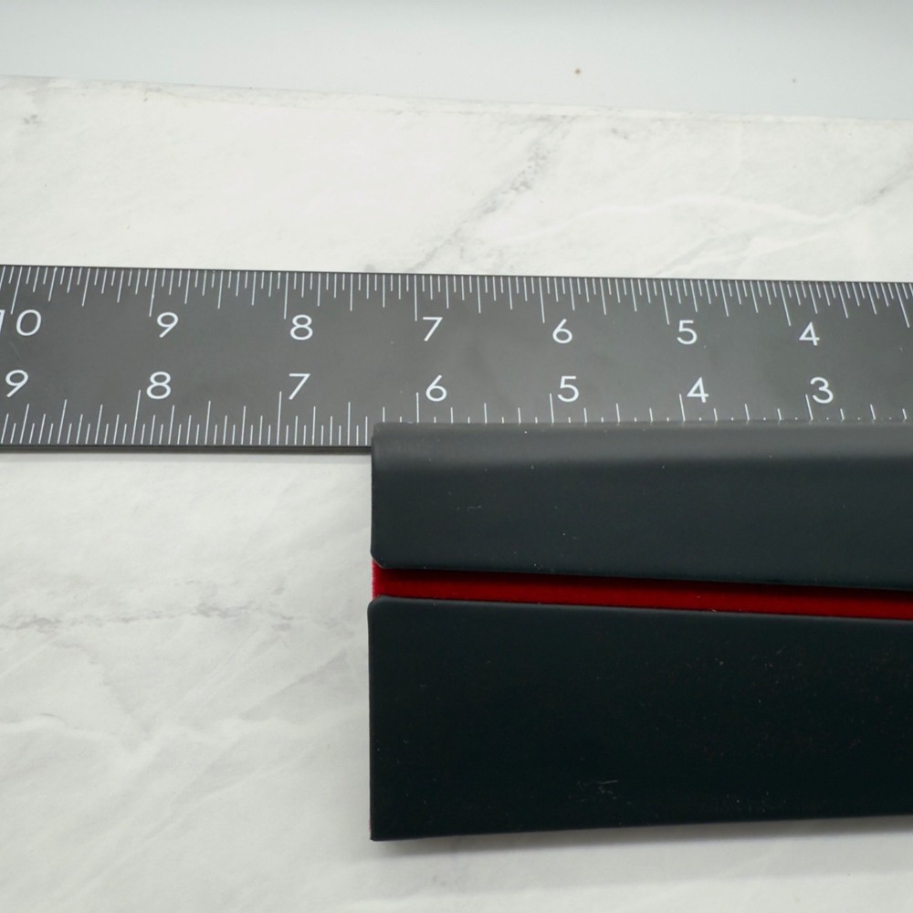 Kliik Denmark Black Tri Fold Triangle Shape Case Red Inner Lining Cleaning Cloth