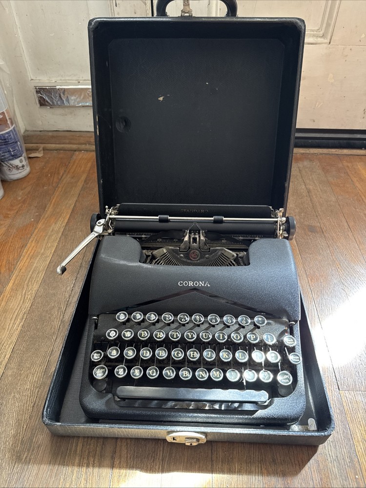 Antique Corona Typewriter Floating Shift With Case 043-B Black