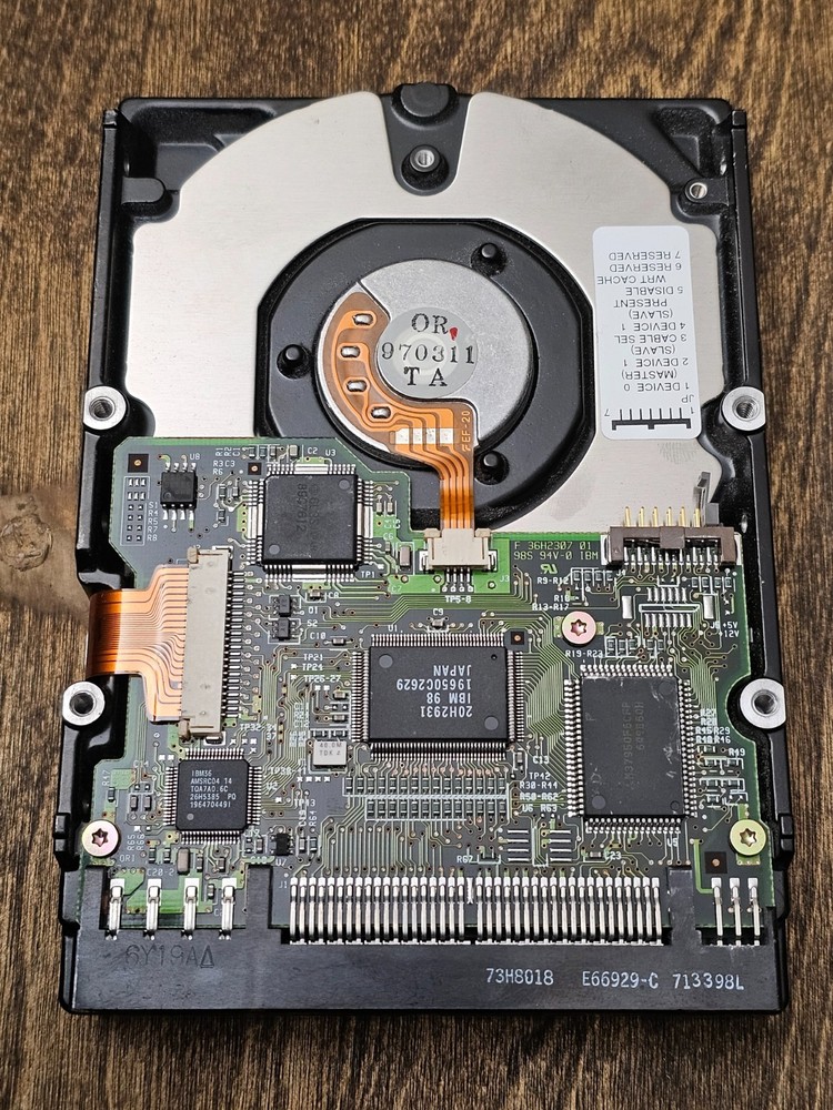 IBM Model DCAA-34330 Hard Drive E182115 S